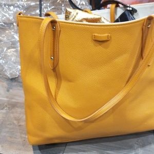 Two yello bags use together ir separate